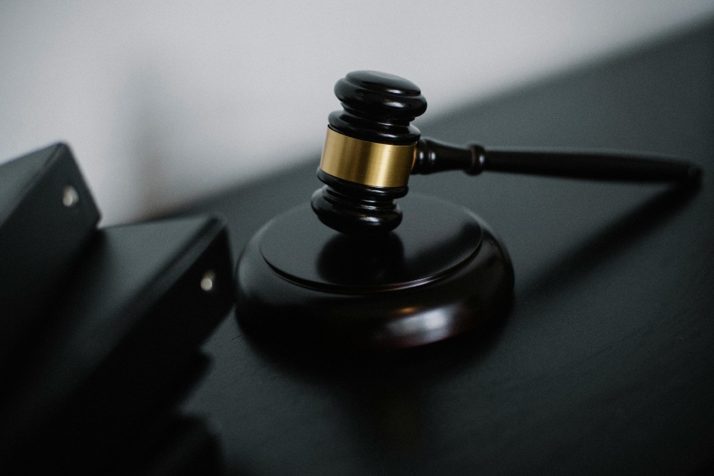 What Happens To A Trust When the Trustee Dies?